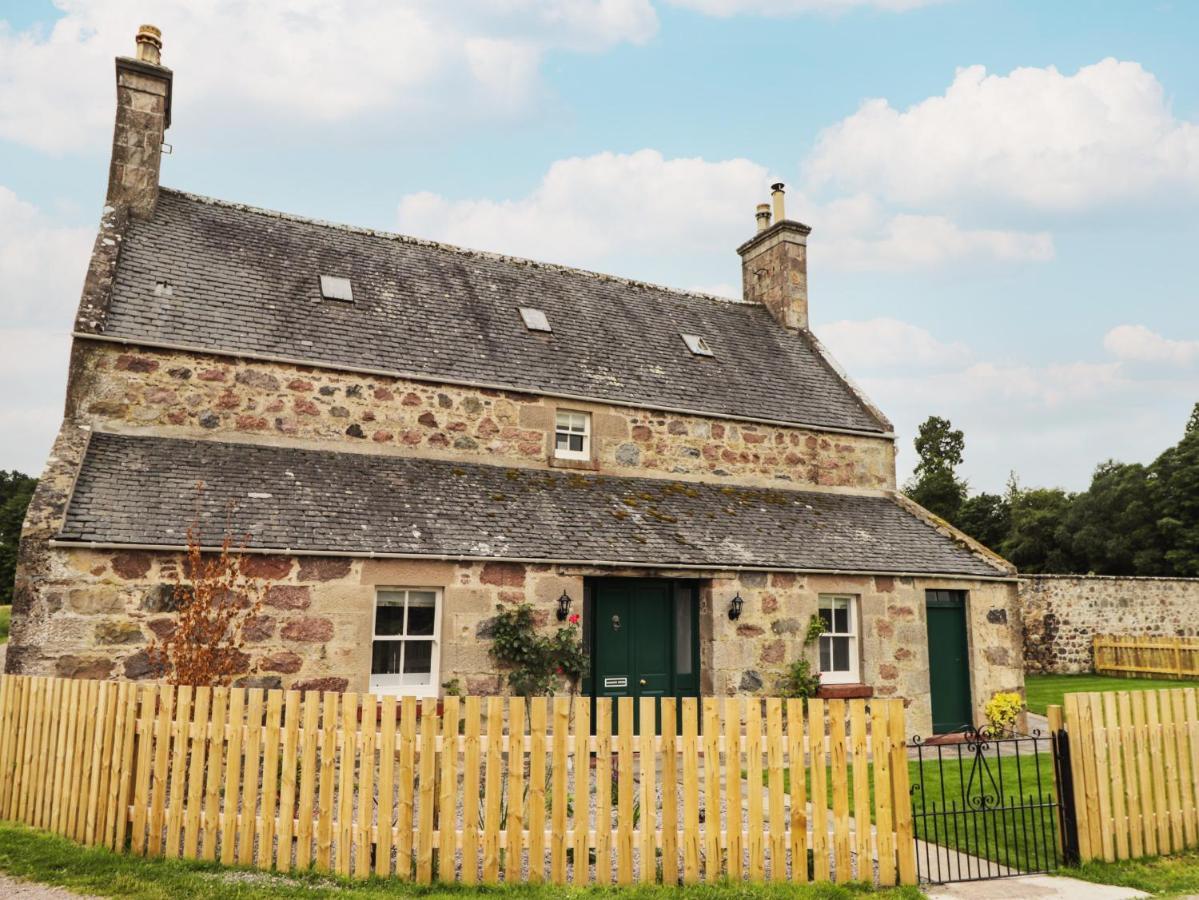 GARDEN HOUSE BRODIE CASTLE FORRES United Kingdom from 273